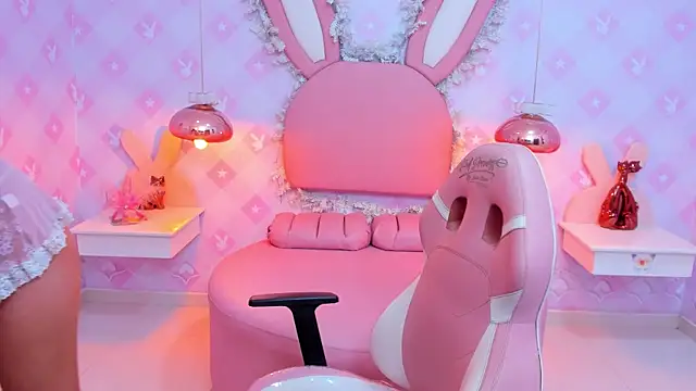 Saraa Skinny online show from 02.03.25