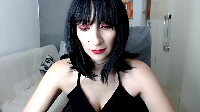 Snapshot of Laura-pervert chatting on 03.04.25 Laura-pervert online show from 03.04.25