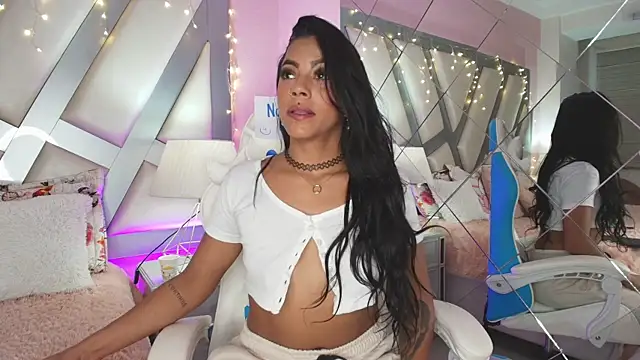 Snapshot of Amber_villalobos_ chatting on 02.03.25 Amber villalobos online show from 02.03.25