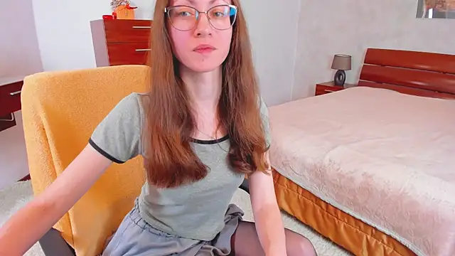 Snapshot of Pantyhose_Mila chatting on 04.30.26 Pantyhose Mila online show from 04.30.26