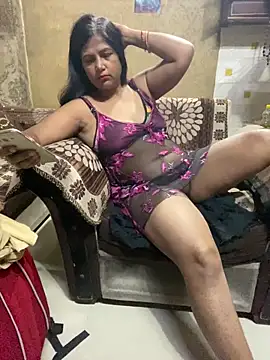 Snapshot of Tameesh_sexy_mistress chatting on 04.24.26 Tameesh sexy mistress online show from 04.24.26