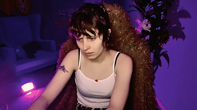 LolaAsmus online show from 04.28.26