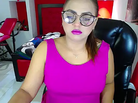 Snapshot of AbigailSexy1 chatting on 12.05.25 AbigailSexy1 online show from 12.05.25