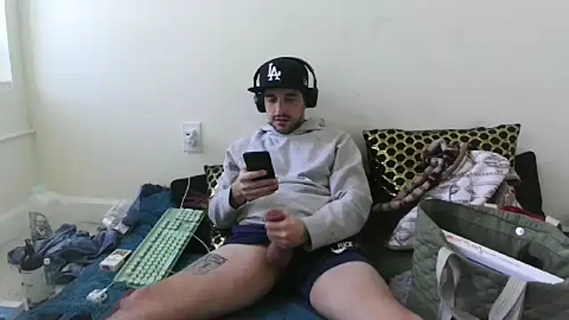 Snapshot of SirCharlesXXX chatting on 01.31.25 SirCharlesXXX online show from 01.31.25