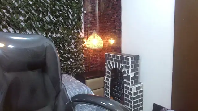 Snapshot of JackSwan18 chatting on 12.30.24 JackSwan18 online show from 12.30.24