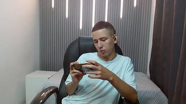 JackSwan18 online show from 03.12.26