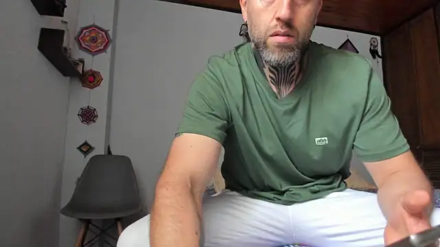 Snapshot of Antoniohot2024 chatting on 01.29.25 Antoniohot2024 online show from 01.29.25