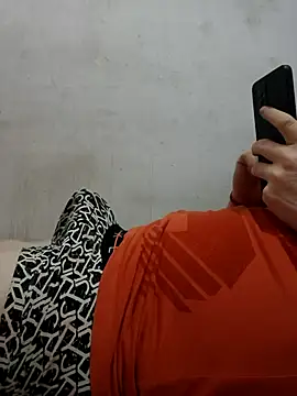 Snapshot of mohnis76 chatting on 04.02.26 mohnis76 online show from 04.02.26