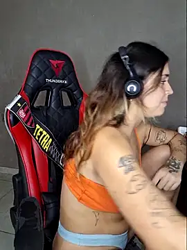 Snapshot of luuhcat09 chatting on 02.26.26 luuhcat09 online show from 02.26.26