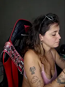 luuhcat09 online show from 03.18.26