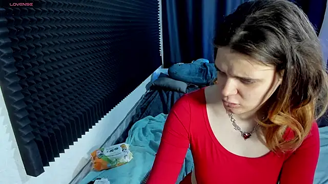 Snapshot of KIKI_Krash chatting on 02.26.26 KIKI Krash online show from 02.26.26