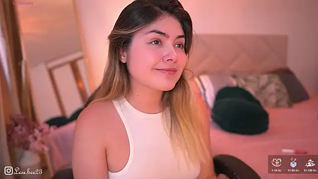 Snapshot of Lau_Bee chatting on 01.16.26 Lau Bee online show from 01.16.26