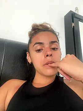 ZoeJohnsoon online show from 11.19.25