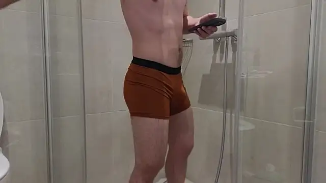 Snapshot of curlyboyy_ chatting on 10.26.25 curlyboyy online show from 10.26.25