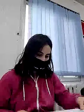 Snapshot of MikaKors chatting on 12.31.24 MikaKors online show from 12.31.24