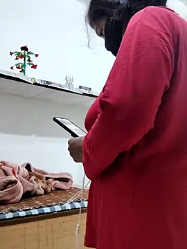 illay love online show from 02.13.26