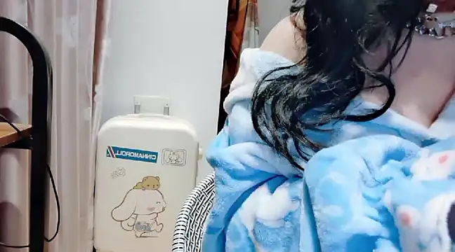 Snapshot of arena1357 chatting on 02.21.25 arena1357 online show from 02.21.25