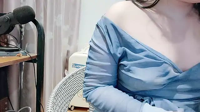 Snapshot of arena1357 chatting on 09.23.25 arena1357 online show from 09.23.25