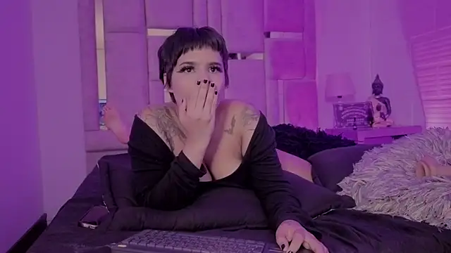 BonnieAnderson  online show from 06.08.26