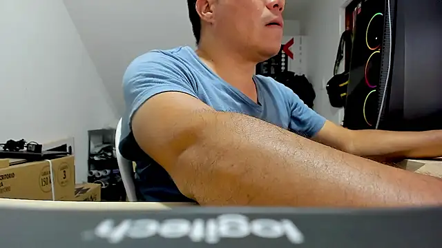 Snapshot of Jhonatan_Morales_S chatting on 10.17.25 Jhonatan Morales S online show from 10.17.25