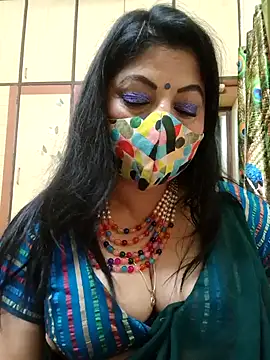 Snapshot of Ratna-777 chatting on 01.25.25 Ratna-777 online show from 01.25.25