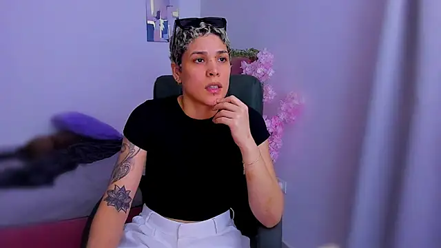 Charlee pink online show from 11.18.25