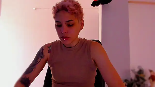 Charlee pink online show from 12.21.25