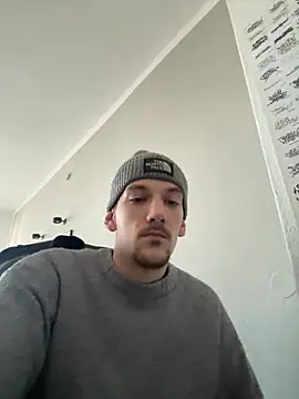 Snapshot of younglongdong030 chatting on 03.04.26 younglongdong030 online show from 03.04.26