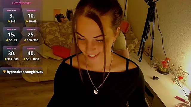 Snapshot of masha19981 chatting on 06.12.26 masha19981 online show from 06.12.26