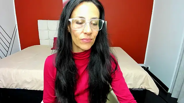 Snapshot of Abrillee1 chatting on 01.04.25 Abrillee1 online show from 01.04.25