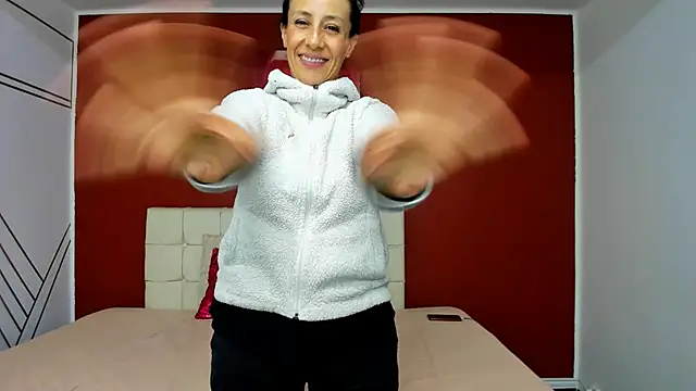 Snapshot of Abrillee1 chatting on 01.30.25 Abrillee1 online show from 01.30.25