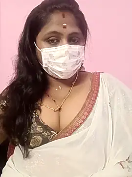 Snapshot of rithikka chatting on 12.19.25 rithikka online show from 12.19.25