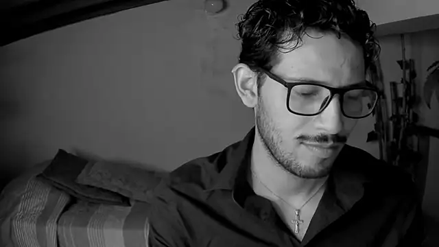 Nicholasrodrii online show from 05.18.26