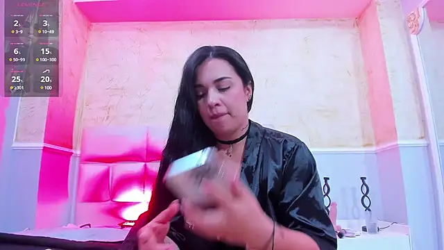 Snapshot of brianaGuzman chatting on 01.30.25 brianaGuzman online show from 01.30.25