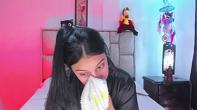 brianaGuzman online show from 02.08.26