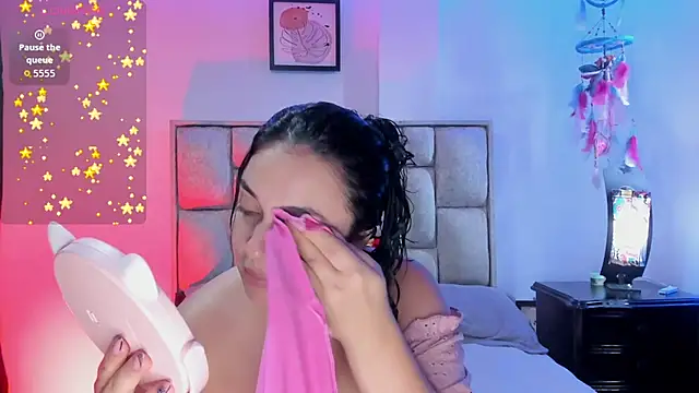 brianaGuzman online show from 02.21.26