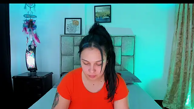 brianaGuzman online show from 05.19.26