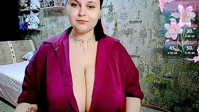 Snapshot of WhisperInTheDarkk chatting on 07.28.26 WhisperInTheDarkk online show from 07.28.26