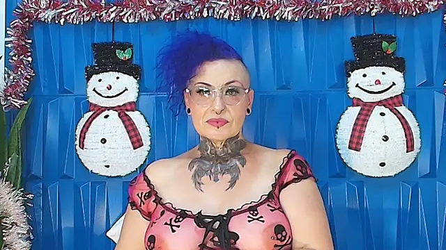 Snapshot of SandyyRose chatting on 12.11.24 SandyyRose online show from 12.11.24