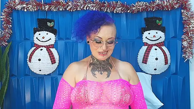 Snapshot of SandyyRose chatting on 12.20.24 SandyyRose online show from 12.20.24