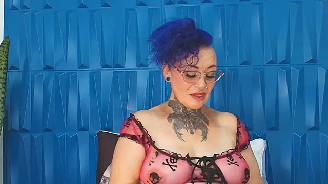 Snapshot of SandyyRose chatting on 02.05.25 SandyyRose online show from 02.05.25