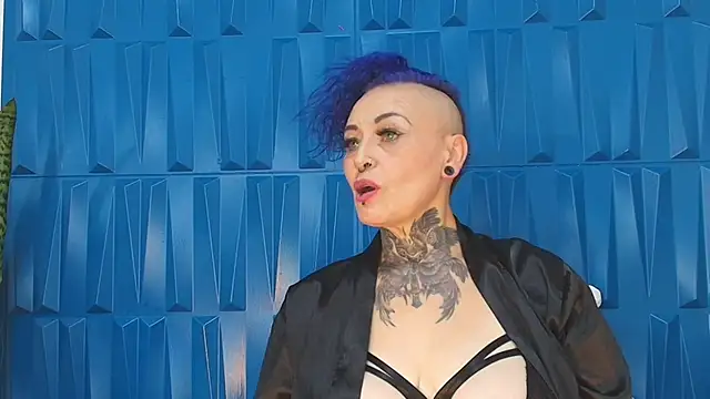 Snapshot of SandyyRose chatting on 02.07.25 SandyyRose online show from 02.07.25