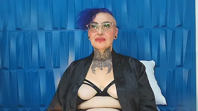 Snapshot of SandyyRose chatting on 02.07.25 SandyyRose online show from 02.07.25