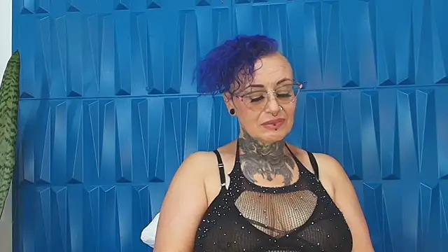 Snapshot of SandyyRose chatting on 02.10.25 SandyyRose online show from 02.10.25