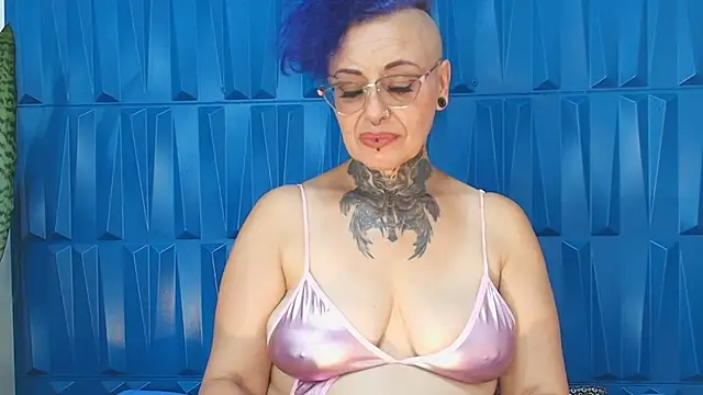Snapshot of SandyyRose chatting on 02.12.25 SandyyRose online show from 02.12.25