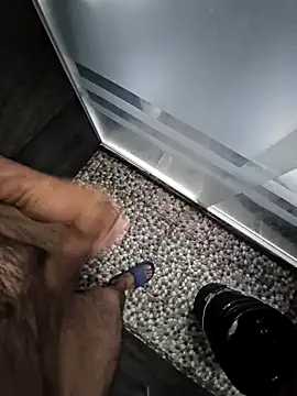 Snapshot of Piter1022 chatting on 01.26.25 Piter1022 online show from 01.26.25