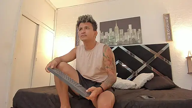 nakedfoam1 online show from 09.23.25