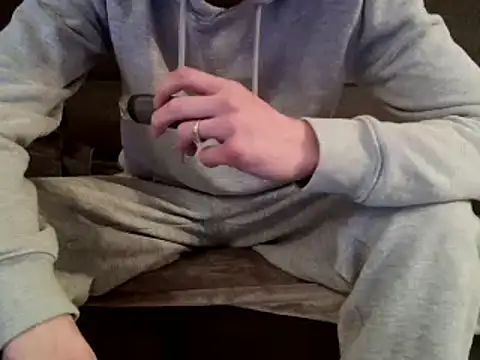 Snapshot of ElViko11 chatting on 12.06.24 ElViko11 online show from 12.06.24