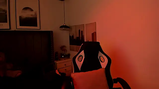 Alaia Cute online show from 03.06.25