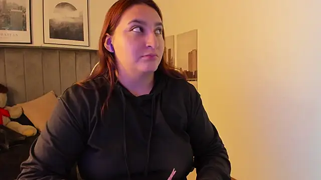 Alaia Cute online show from 03.22.25